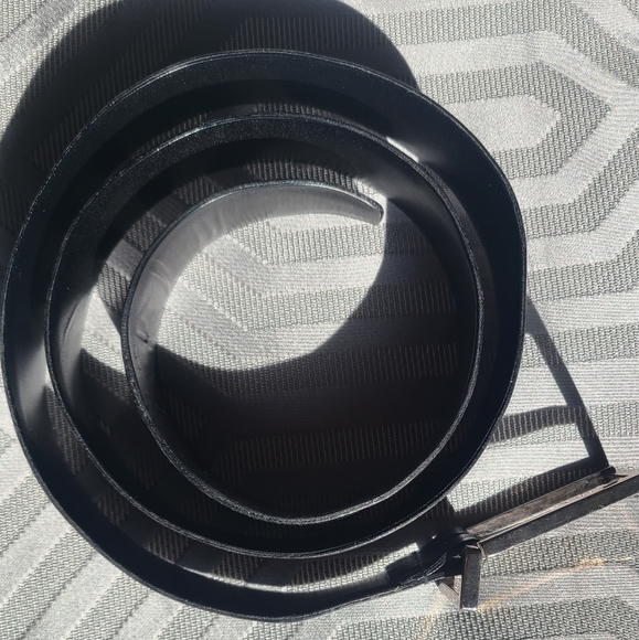 Dolce & Gabbana black leather designer belt, silver chrome buckle, 40in / 100cm - Picture 9 of 9